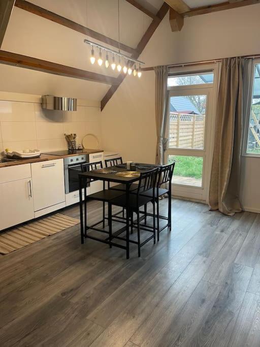 Leuke Bungalow In Noord-Holland Opmeer Exterior foto